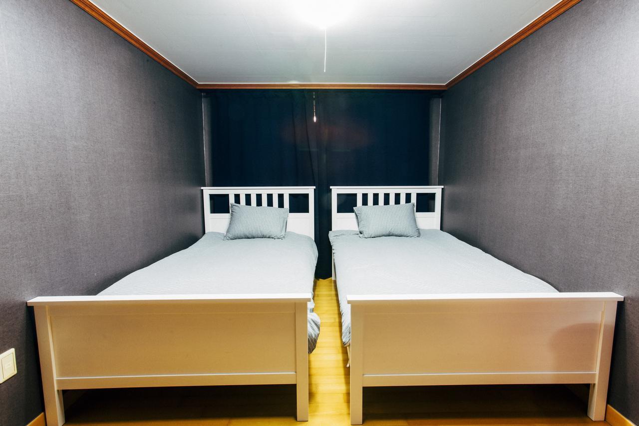 Apartment Antique Cozy House In Hongdae *