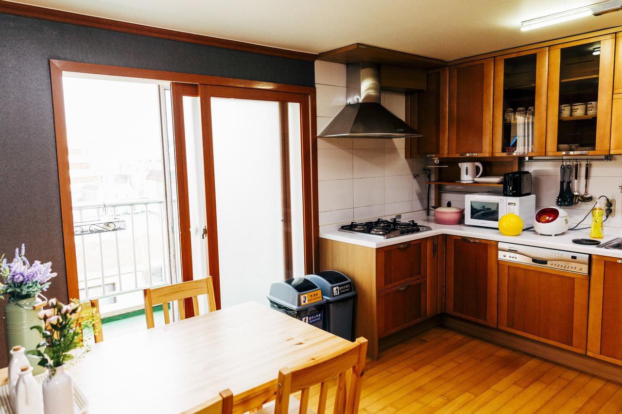 Apartment Antique Cozy House In Hongdae