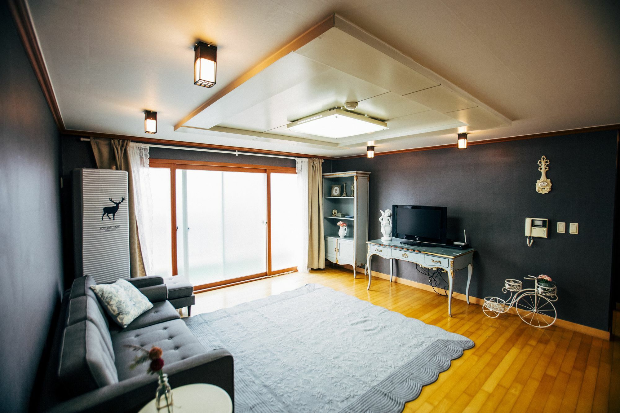 Antique Cozy House In Hongdae * Seoul